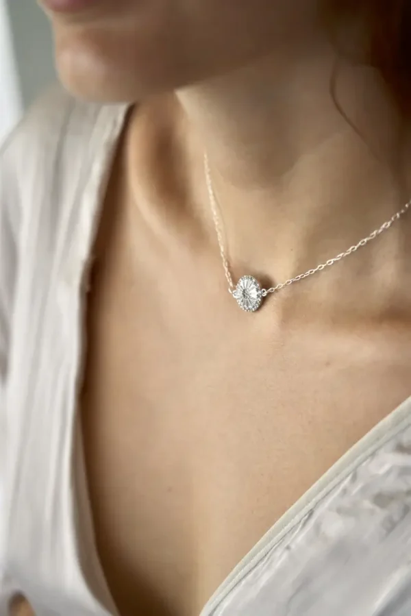 Collier de dos Courtoise