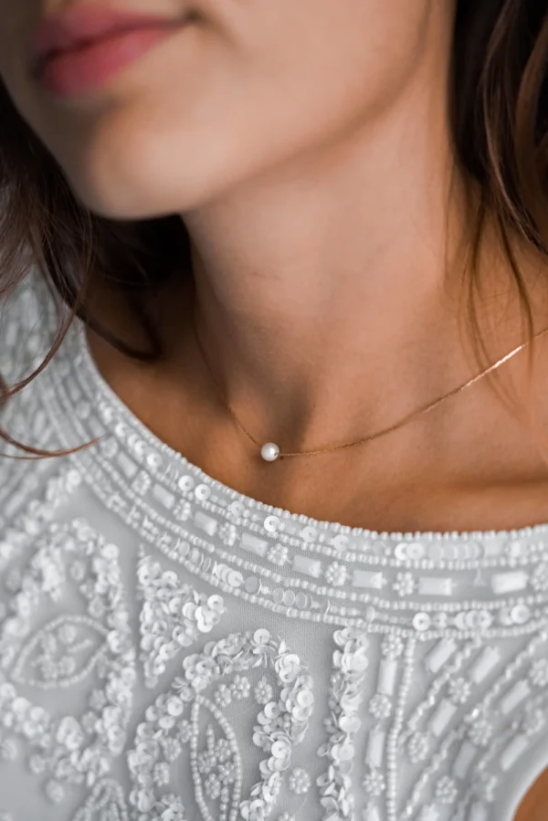 Collier de dos Raffinée