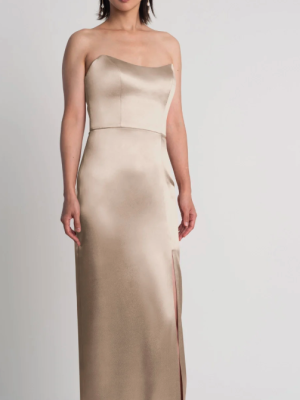 Robe Nadia